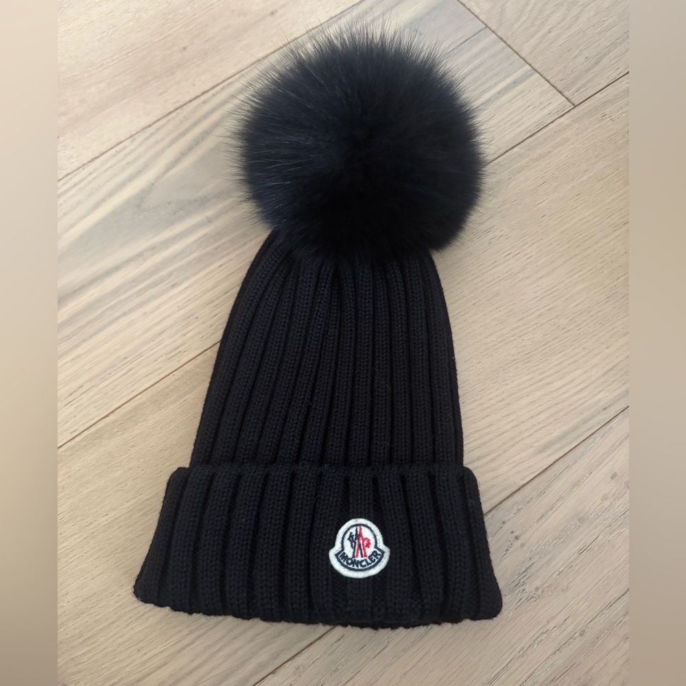 Moncler beanie with Pom, black